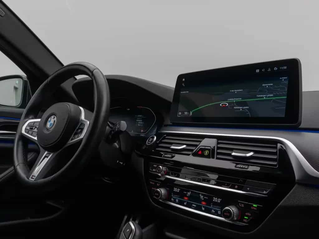 BMW 5 Series 520d M Sport Kamera DAB HiFi Stop&Go Komfort 02/2022-photo-36