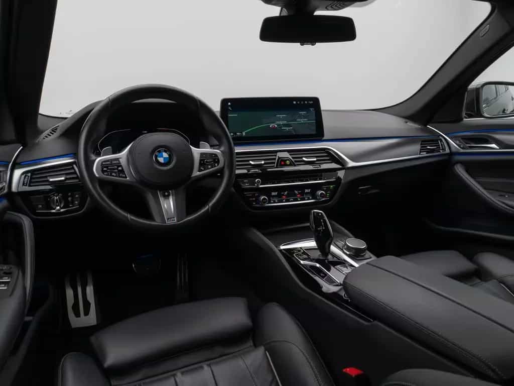 BMW 5 Series 520d M Sport Kamera DAB HiFi Stop&Go Komfort 02/2022-photo-37