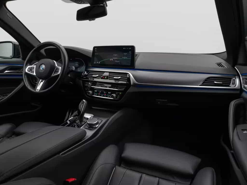 BMW 5 Series 520d M Sport Kamera DAB HiFi Stop&Go Komfort 02/2022-photo-39