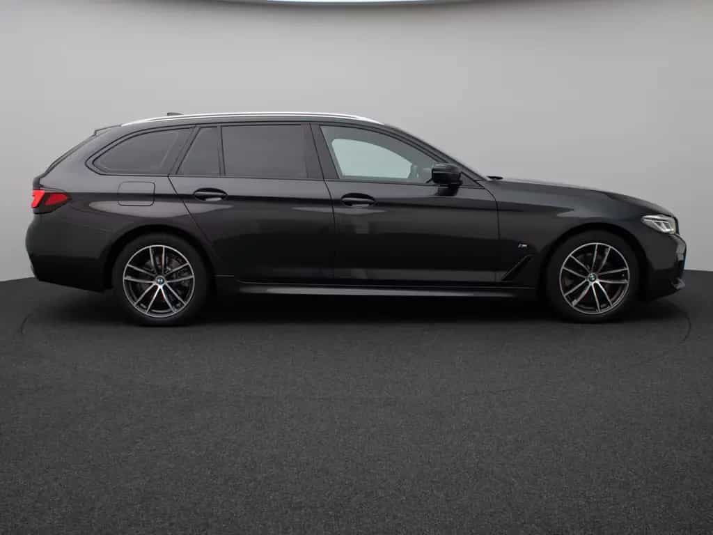 BMW 5 Series 520d M Sport Kamera DAB HiFi Stop&Go Komfort 02/2022-photo-4
