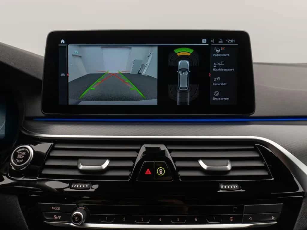 BMW 5 Series 520d M Sport Kamera DAB HiFi Stop&Go Komfort 02/2022-photo-41