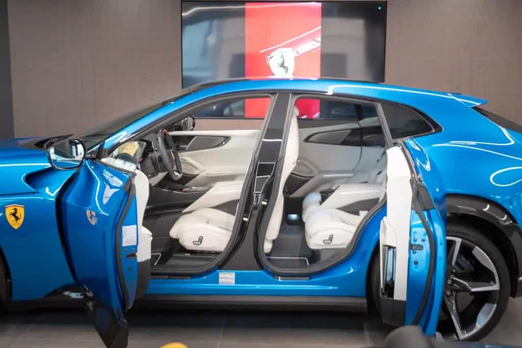 Ferrari Purosangue MY2025 CARBON*360°*PANORAMA*LIFT*23" 07/2025-photo-13