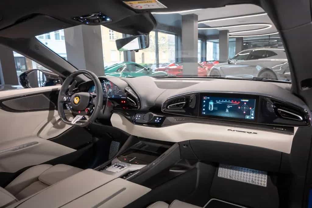 Ferrari Purosangue MY2025 CARBON*360°*PANORAMA*LIFT*23" 07/2025-photo-16
