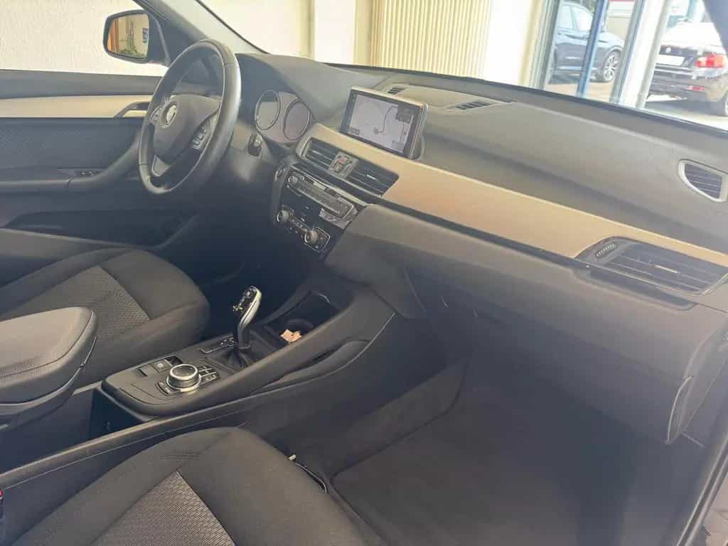 BMW X1 Baureihe 18i / NAVI/ SCHECKHEFT / LED / 07/2020-photo-19