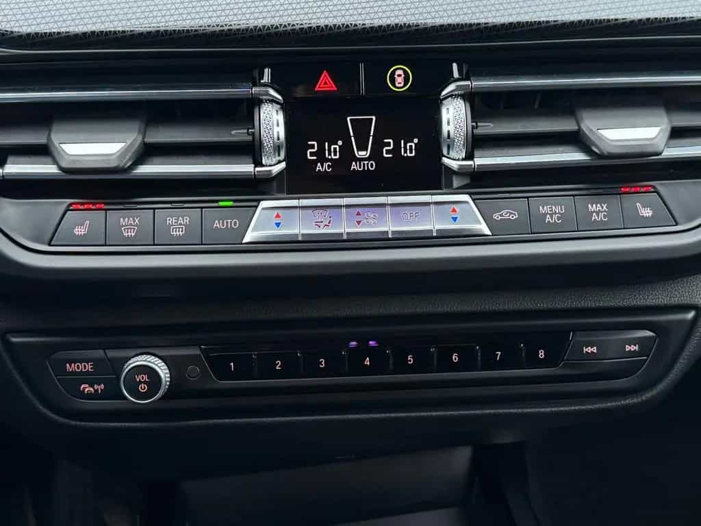 BMW 1 Series 118i Sport-Line Kamera*M-Fahrwerk*LED 12/2019-photo-32