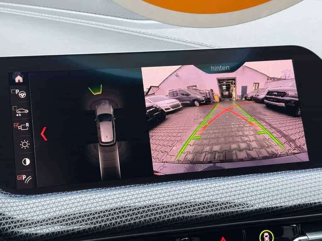 BMW 1 Series 118i Sport-Line Kamera*M-Fahrwerk*LED 12/2019-photo-37