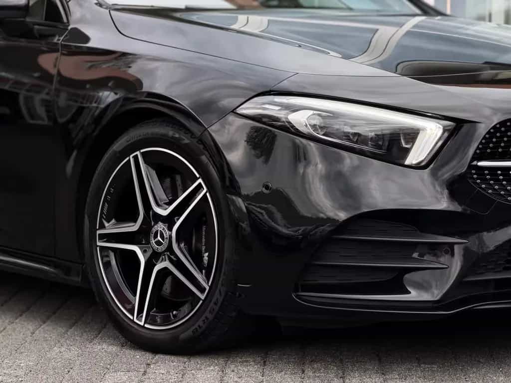 Mercedes-Benz A-Class 220 4Matic*AMG*HUD*Keyless*Burmester*360° 06/2019-photo-1