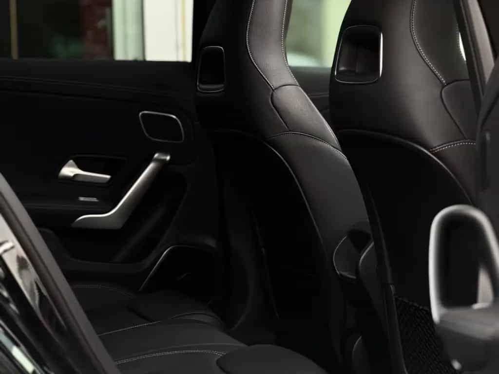 Mercedes-Benz A-Class 220 4Matic*AMG*HUD*Keyless*Burmester*360° 06/2019-photo-24