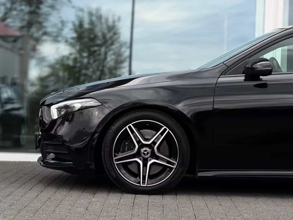 Mercedes-Benz A-Class 220 4Matic*AMG*HUD*Keyless*Burmester*360° 06/2019-photo-29
