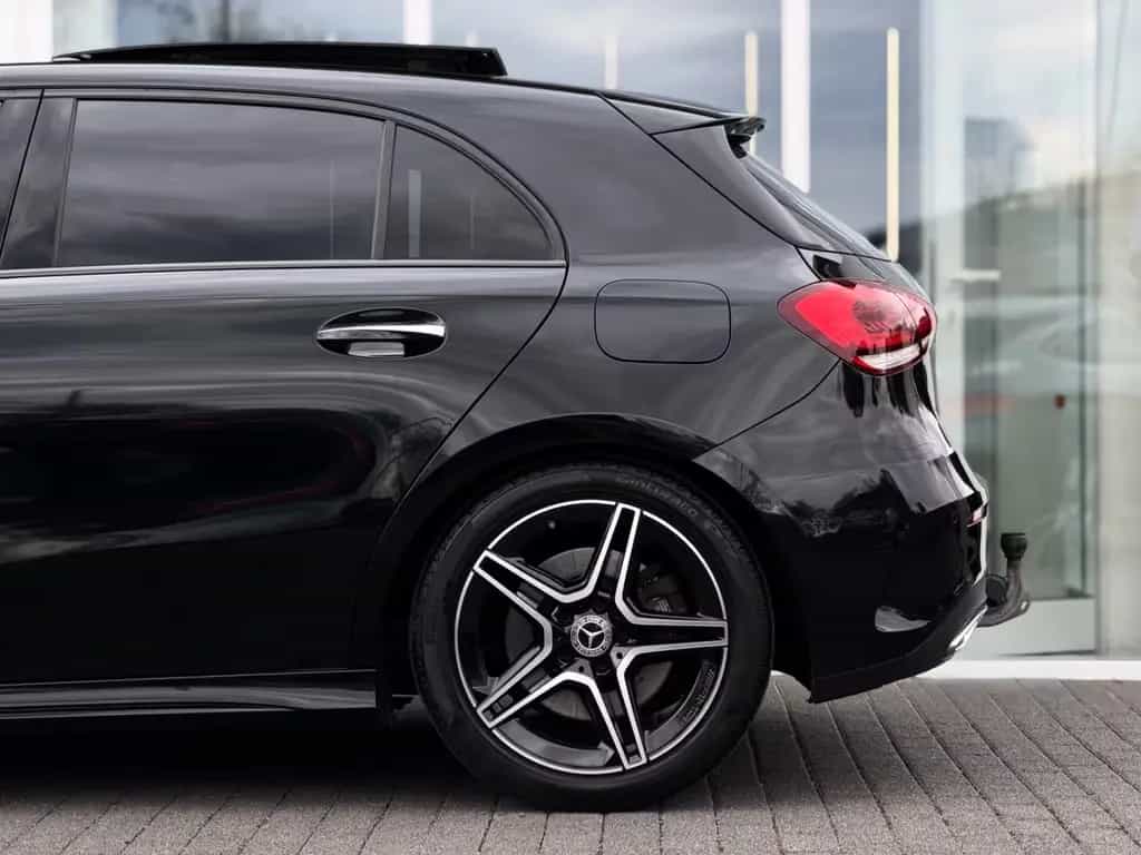 Mercedes-Benz A-Class 220 4Matic*AMG*HUD*Keyless*Burmester*360° 06/2019-photo-30
