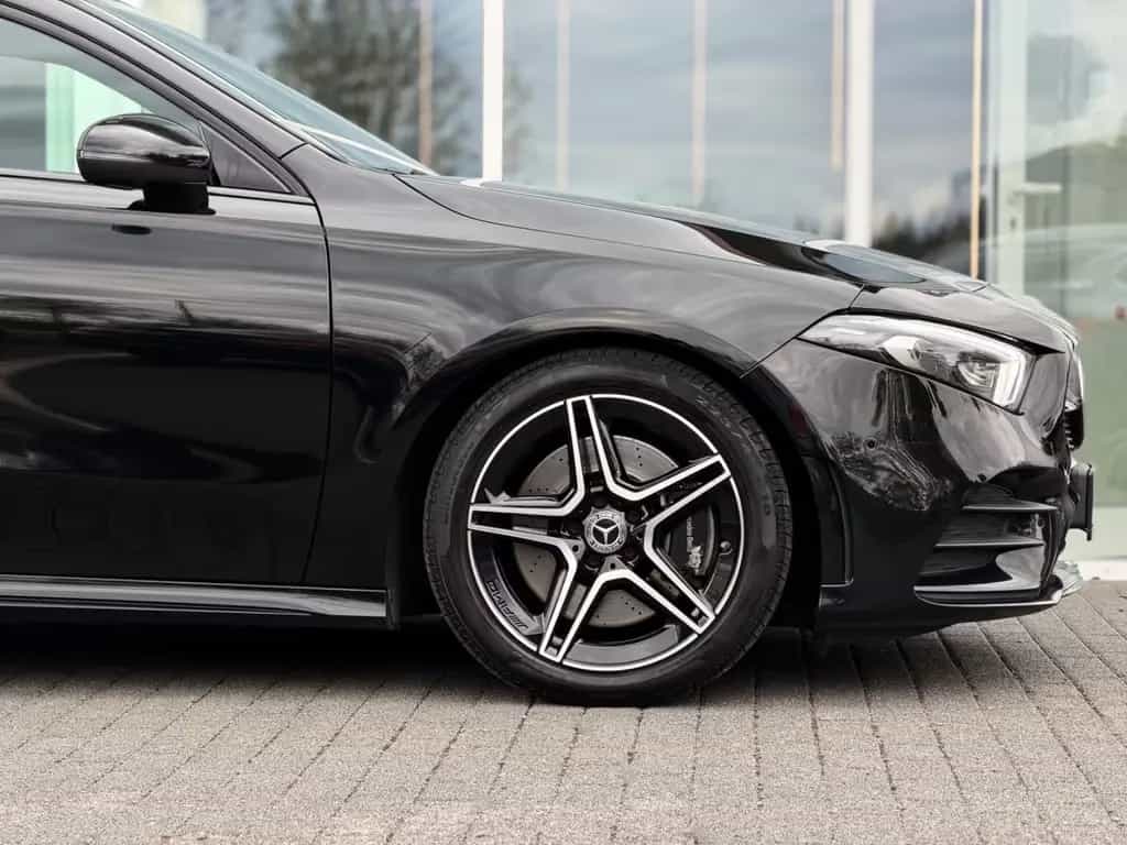 Mercedes-Benz A-Class 220 4Matic*AMG*HUD*Keyless*Burmester*360° 06/2019-photo-32