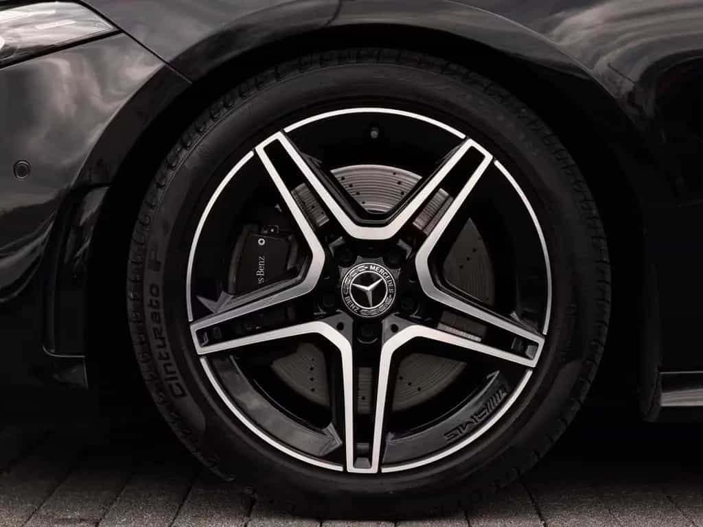 Mercedes-Benz A-Class 220 4Matic*AMG*HUD*Keyless*Burmester*360° 06/2019-photo-33