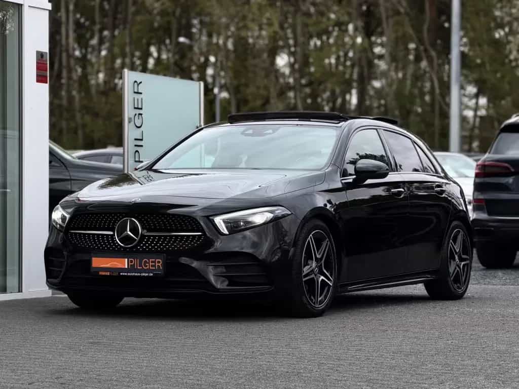 Mercedes-Benz A-Class 220 4Matic*AMG*HUD*Keyless*Burmester*360° 06/2019-photo-6