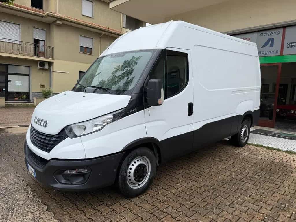 Iveco Daily 35S12V 2.3 HPT PC-TN Furgone 11/2020-photo-0