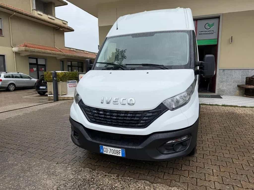 Iveco Daily 35S12V 2.3 HPT PC-TN Furgone 11/2020-photo-1