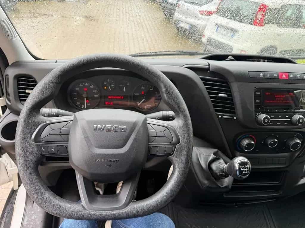 Iveco Daily 35S12V 2.3 HPT PC-TN Furgone 11/2020-photo-6