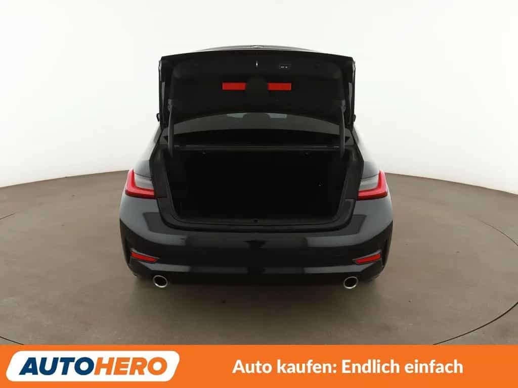 BMW 3 Series 320i Luxury Line Aut.*NAVI*LASER*CAM*TEMPO*SHZ* 11/2020-photo-16
