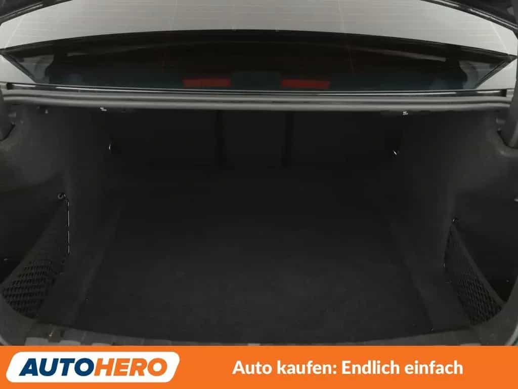 BMW 3 Series 320i Luxury Line Aut.*NAVI*LASER*CAM*TEMPO*SHZ* 11/2020-photo-17