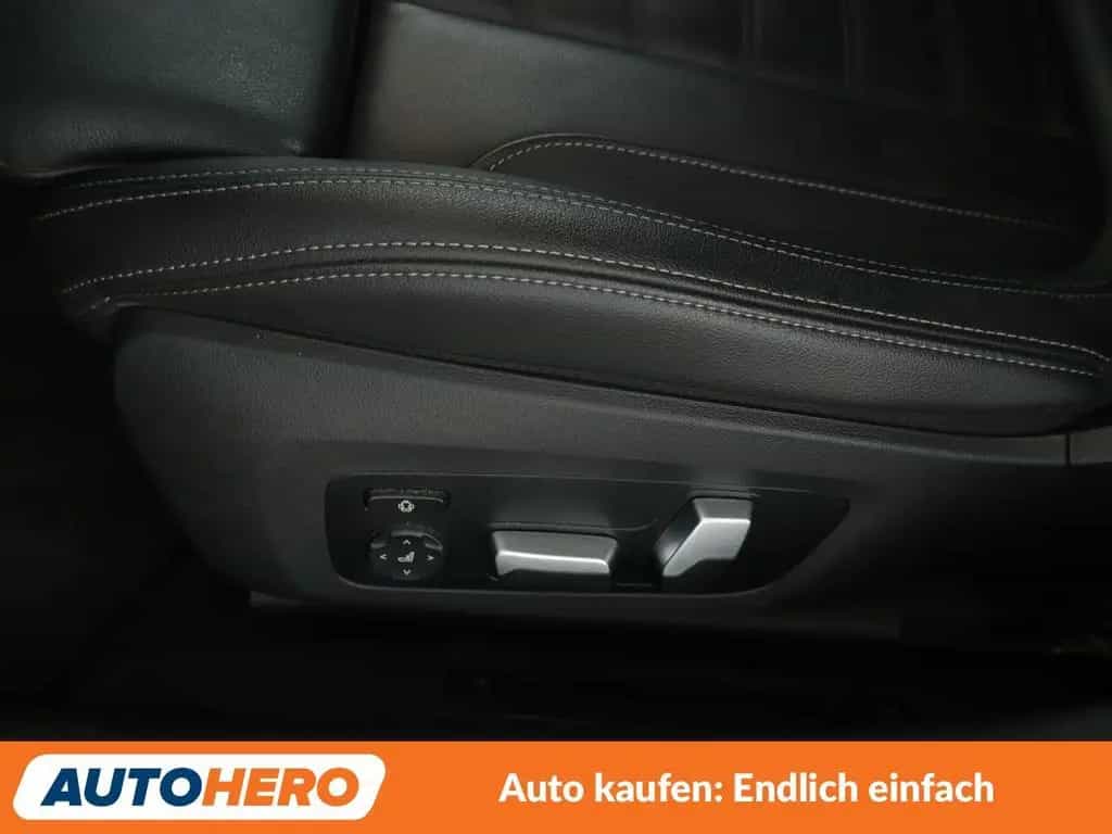 BMW 3 Series 320i Luxury Line Aut.*NAVI*LASER*CAM*TEMPO*SHZ* 11/2020-photo-29