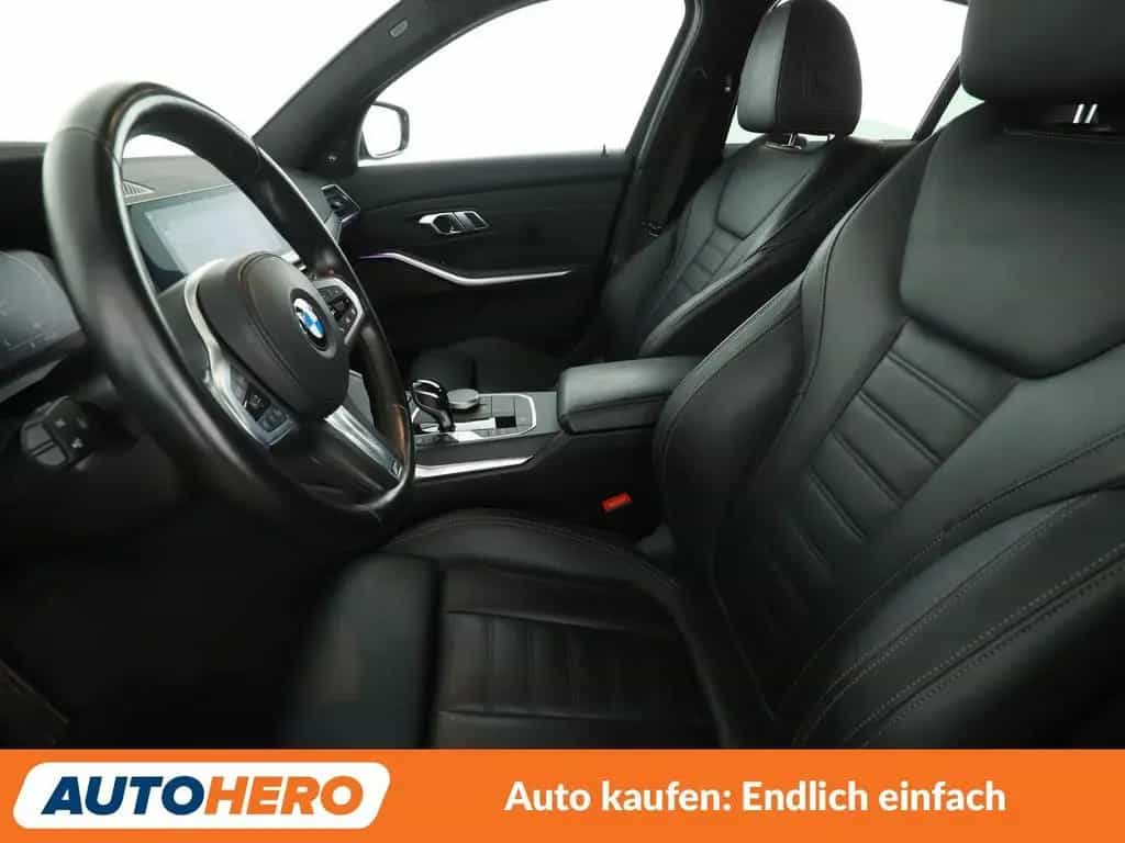 BMW 3 Series 320i Luxury Line Aut.*NAVI*LASER*CAM*TEMPO*SHZ* 11/2020-photo-9