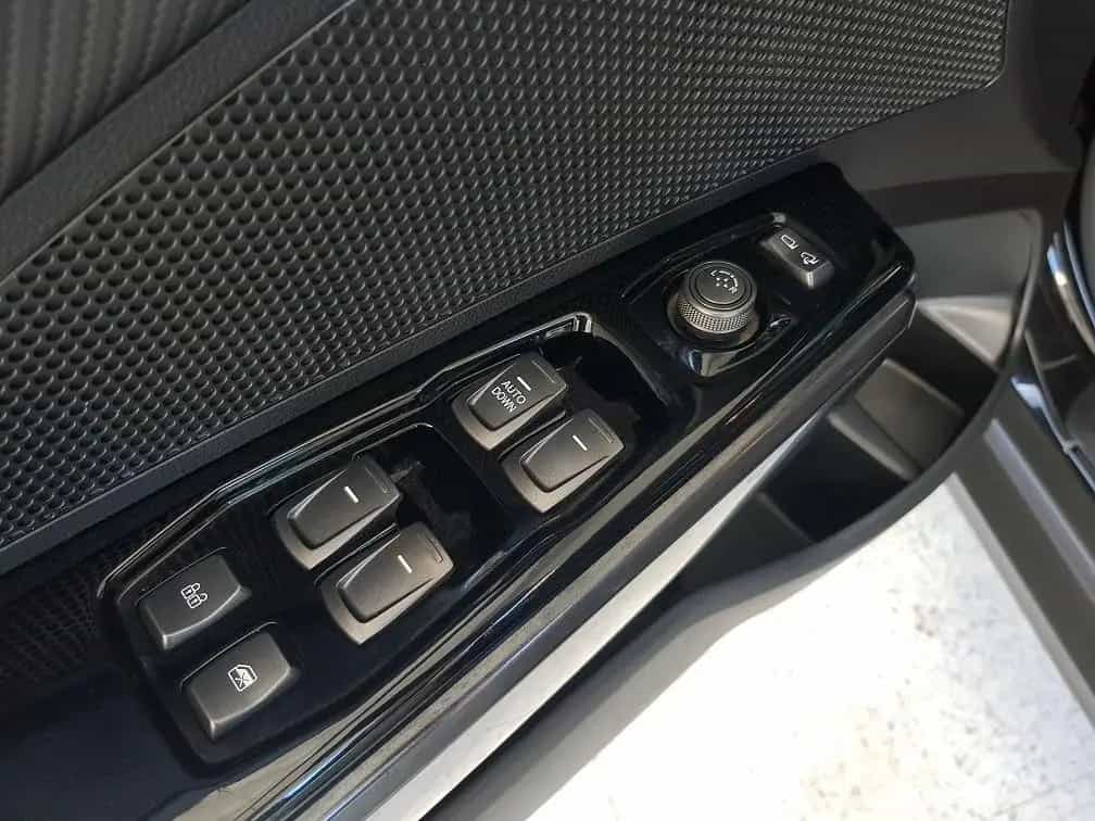 Ssangyong Tivoli 1.5 T-GDi "FIZZ" AT 2WD 06/2021-photo-18
