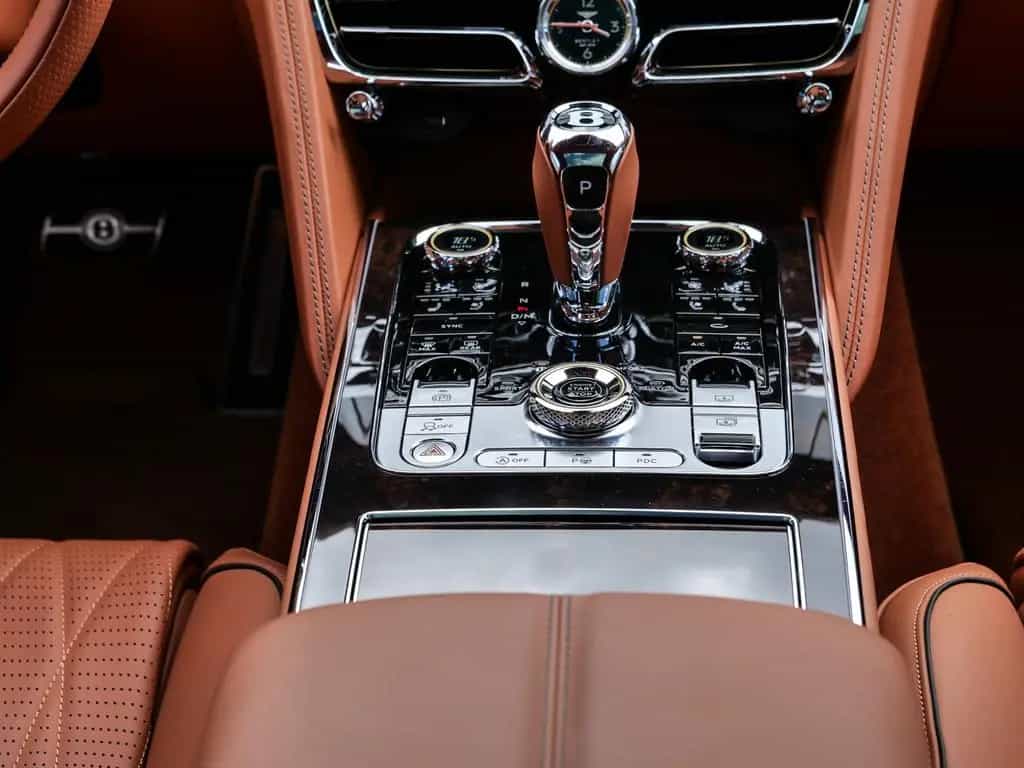 Bentley Flying Spur Azure Verdant 07/2024-photo-14