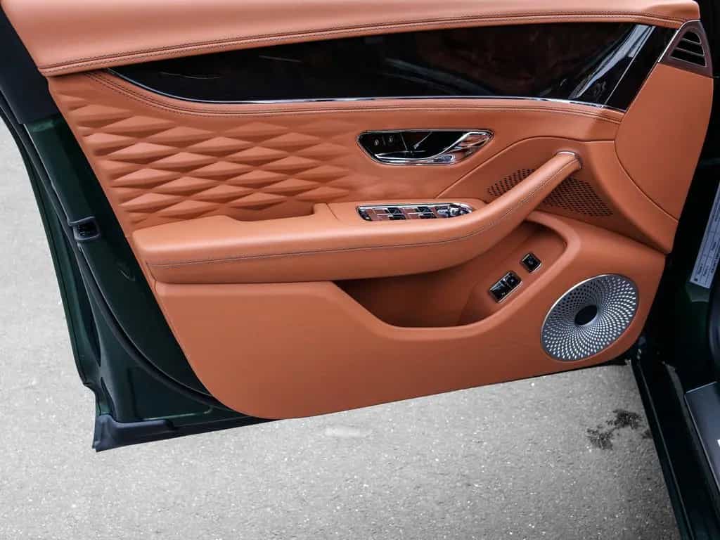 Bentley Flying Spur Azure Verdant 07/2024-photo-28