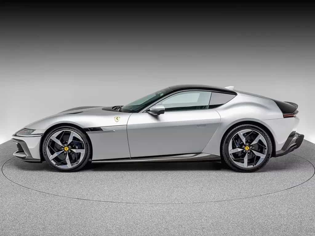 Ferrari 12Cilindri 07/2025-photo-1