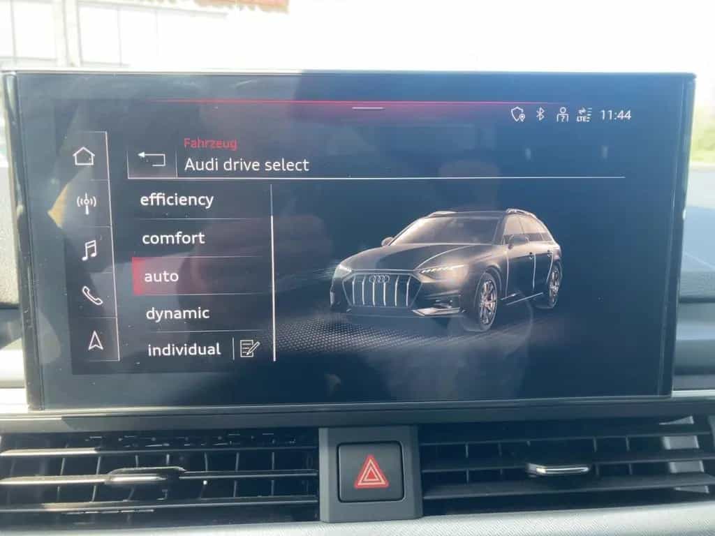 Audi A4 Avant 45 Quattro 2.0 TFSI DSG Navi LED Alcant 07/2021-photo-16