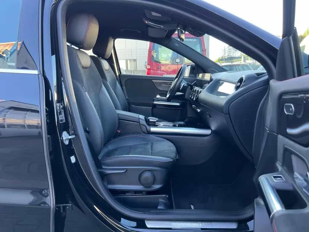 Mercedes-Benz GLA 200 "AMG-LINE/LED/KAMERA/WIDESCREEN/19" 08/2020-photo-32