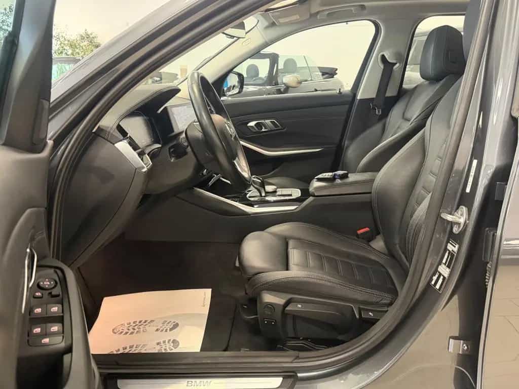 BMW 320 d LuxuryLine Aut/AHK/Pan/Park/StGo/SportSitz 12/2021-photo-13