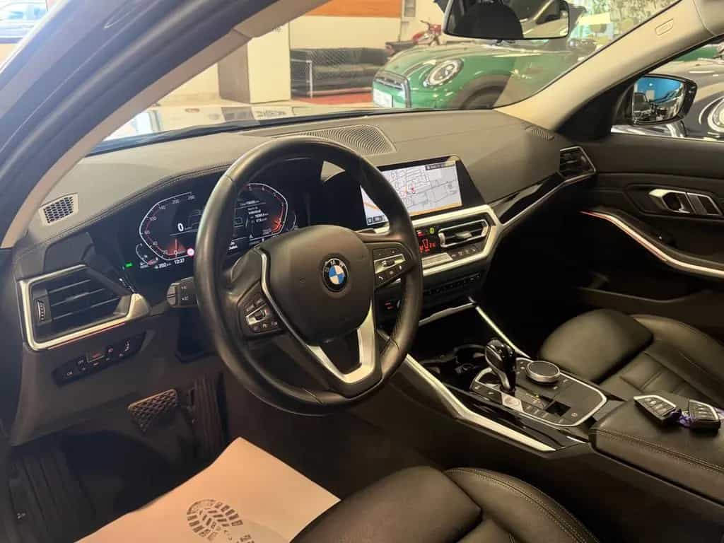 BMW 320 d LuxuryLine Aut/AHK/Pan/Park/StGo/SportSitz 12/2021-photo-14
