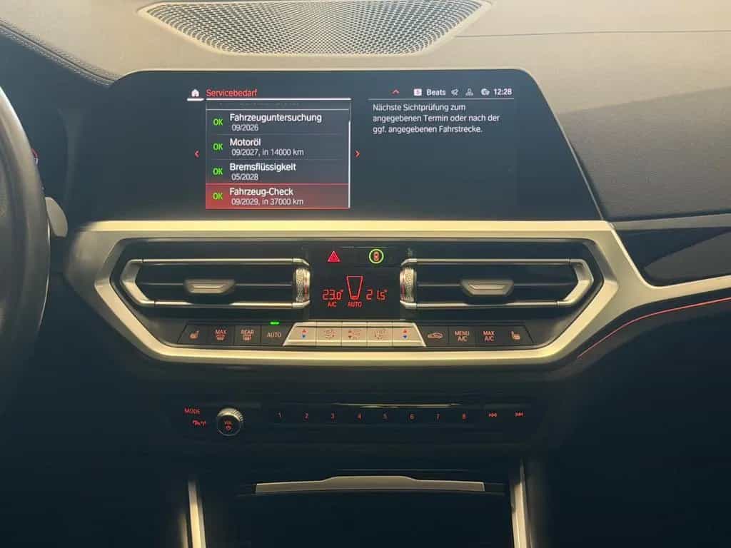 BMW 320 d LuxuryLine Aut/AHK/Pan/Park/StGo/SportSitz 12/2021-photo-19