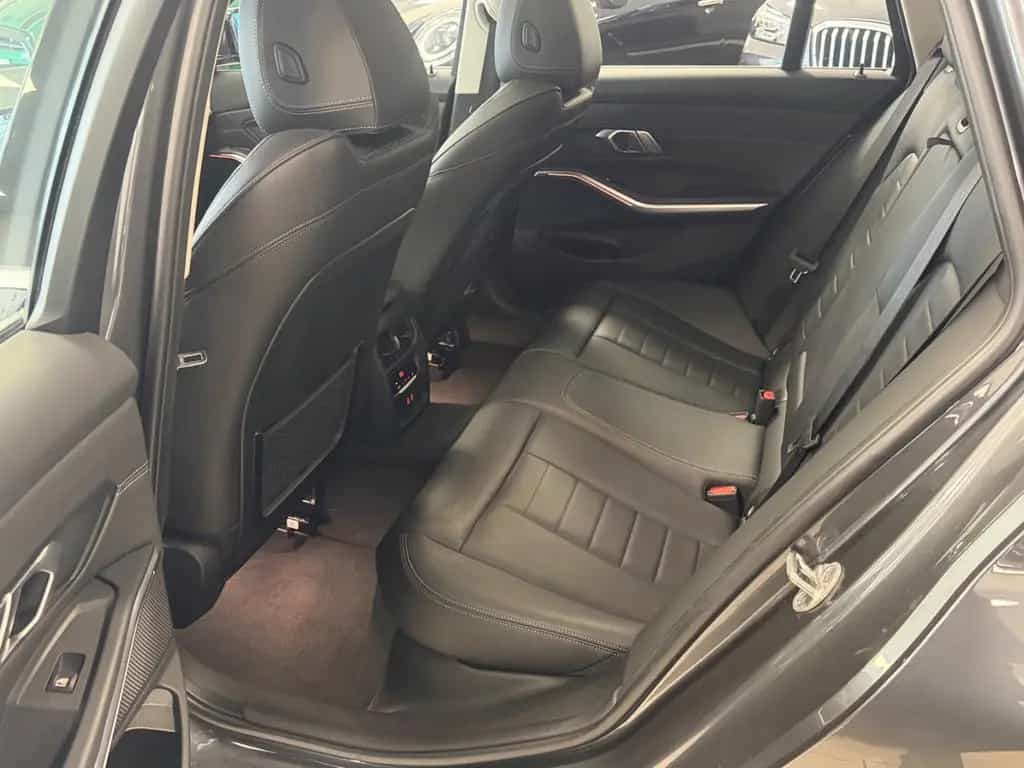 BMW 320 d LuxuryLine Aut/AHK/Pan/Park/StGo/SportSitz 12/2021-photo-23