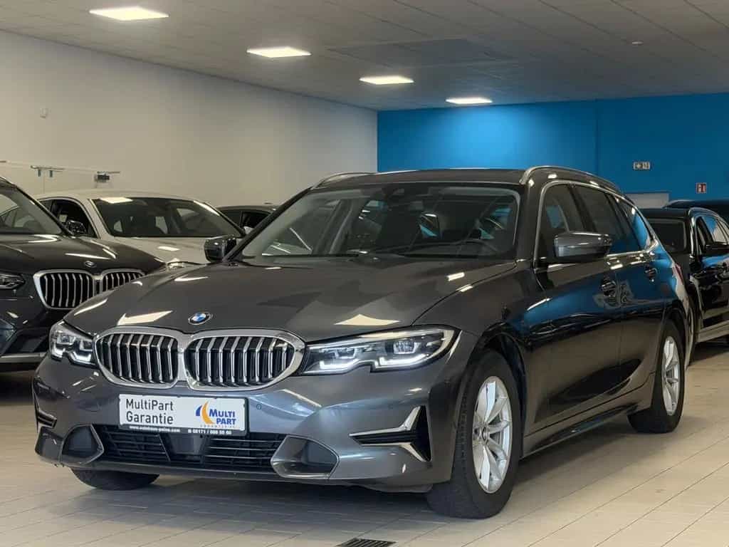 BMW 320 d LuxuryLine Aut/AHK/Pan/Park/StGo/SportSitz 12/2021-photo-5