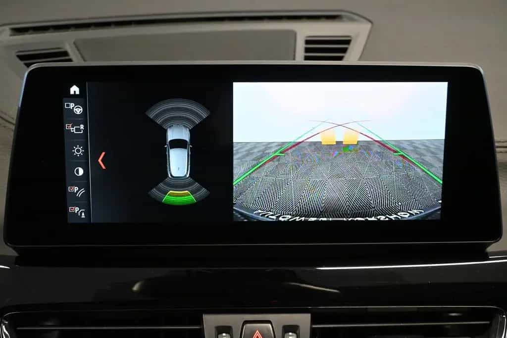 BMW X2 xDrive 20 i M Sport *LED *KAMERA *HUD *AHK 01/2020-photo-29