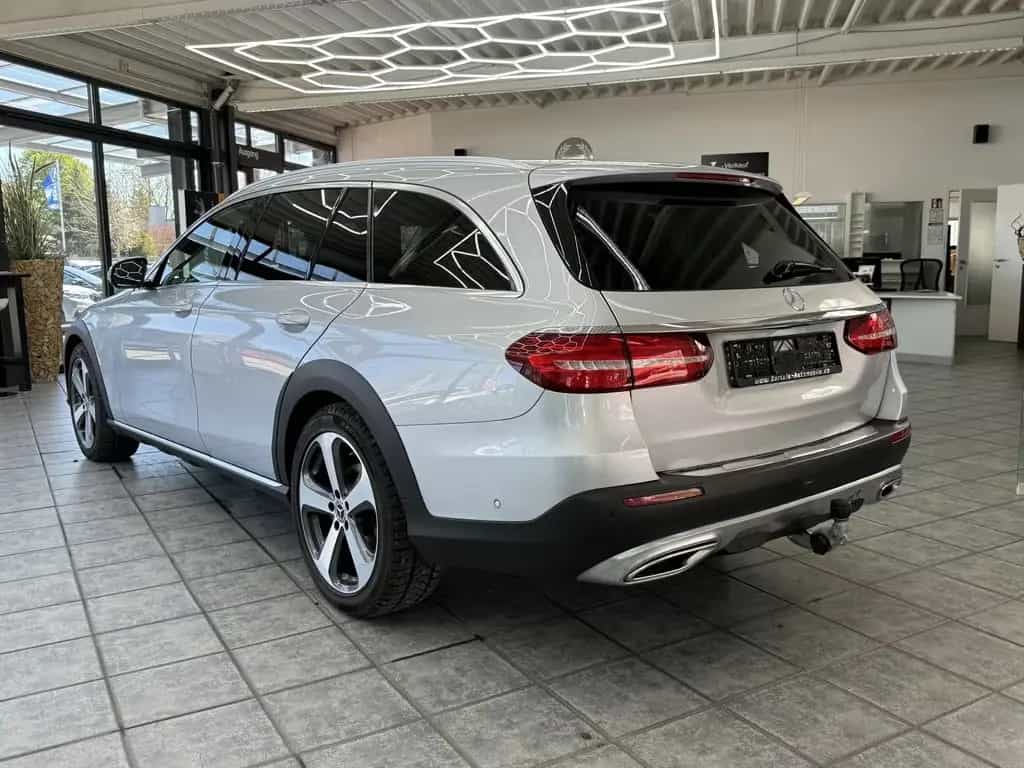 Mercedes-Benz E 220 T d 4Matic All-Terrain Avantgarde, LED, 9G 07/2017-photo-1