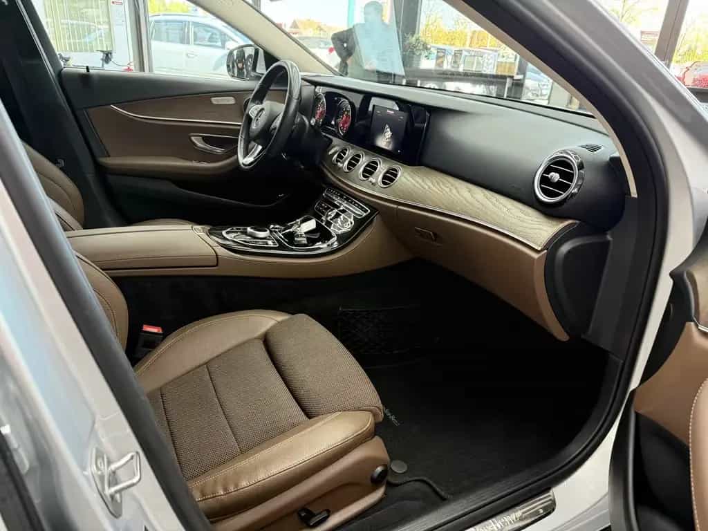 Mercedes-Benz E 220 T d 4Matic All-Terrain Avantgarde, LED, 9G 07/2017-photo-11