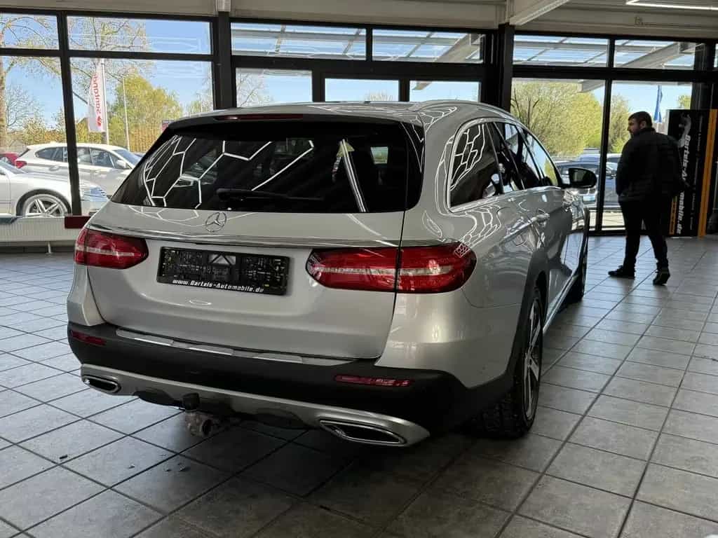 Mercedes-Benz E 220 T d 4Matic All-Terrain Avantgarde, LED, 9G 07/2017-photo-2