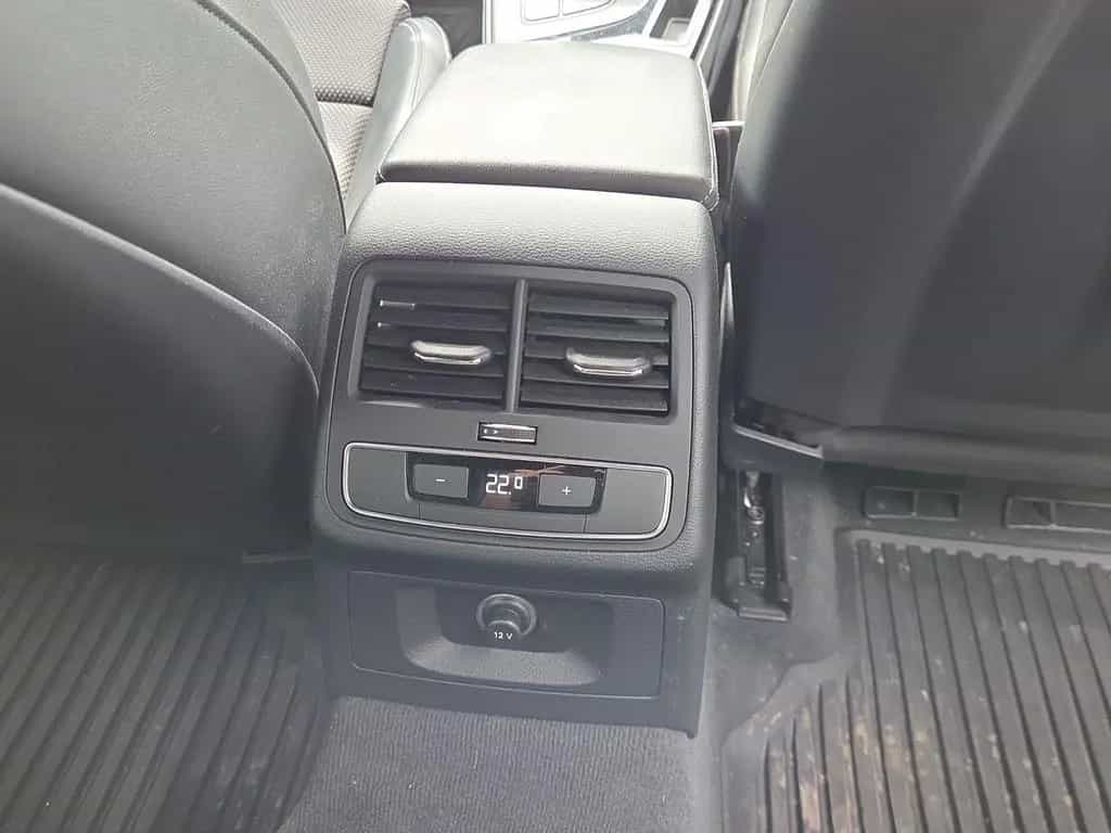 Audi A4 Avant 45 TFSI Quattro Sport*Sline*Navi*19Zoll 05/2019-photo-15