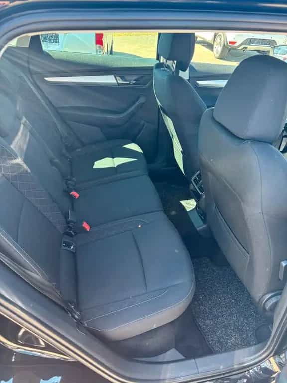Skoda Karoq Ambition SKR/WKR / AHK/ KLIMA 11/2018-photo-10