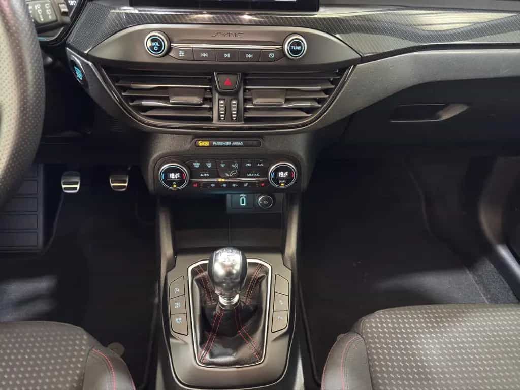 Ford Focus Turnier ST-Line 06/2019-photo-13