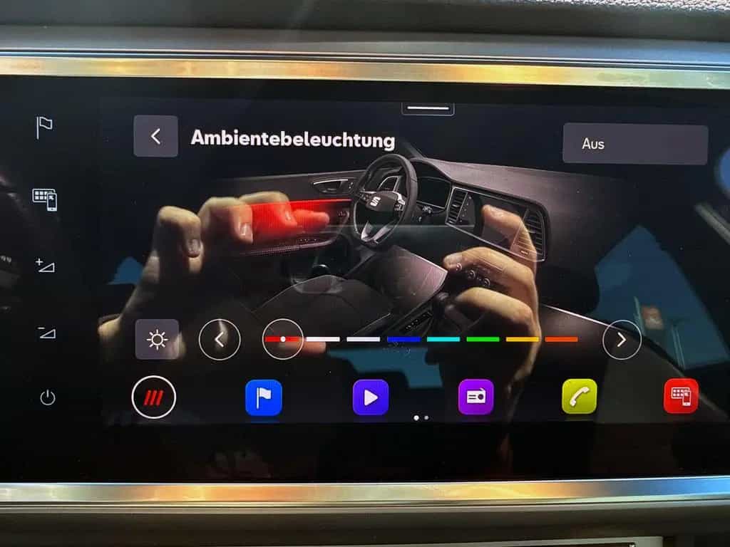 Seat Ateca 1.5TSI DSG FR ACC LED SHZ AHK KAM CarPlay 01/2022-photo-11