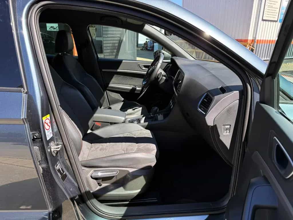 Seat Ateca 1.5TSI DSG FR ACC LED SHZ AHK KAM CarPlay 01/2022-photo-21
