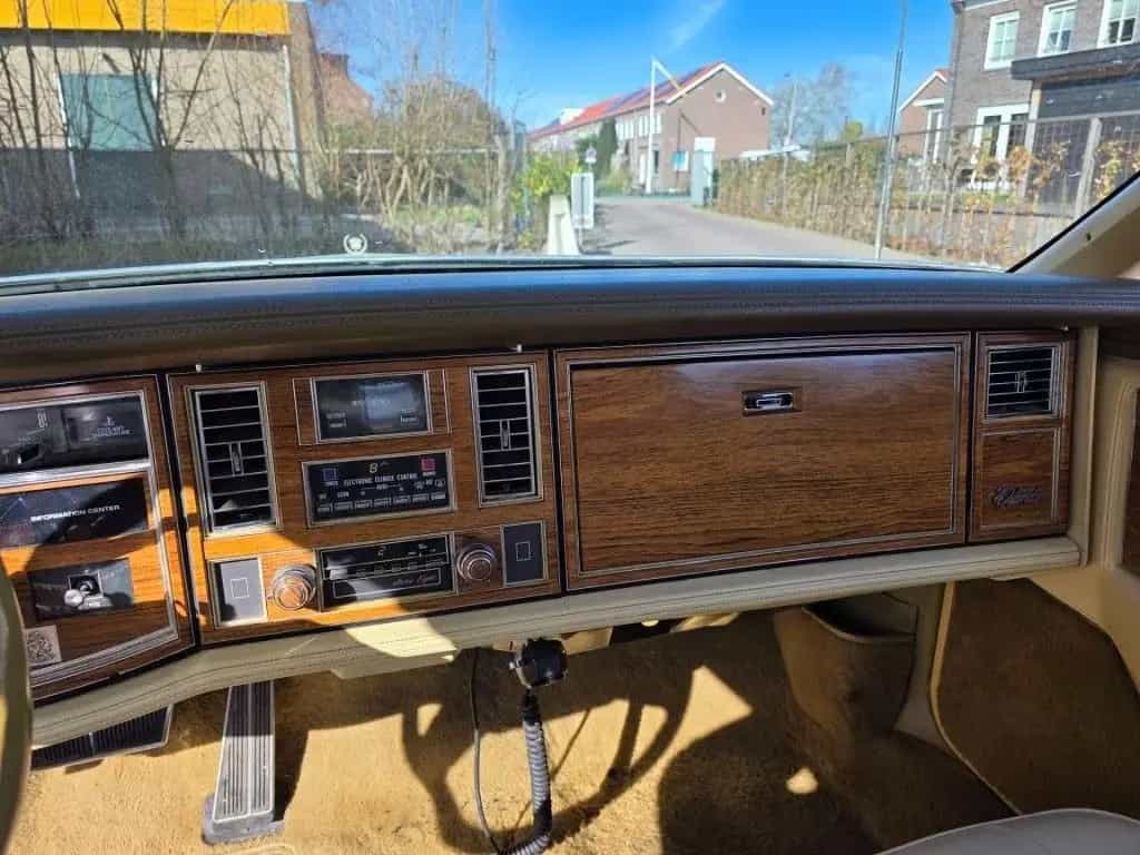 Cadillac Eldorado 09/1980-photo-12