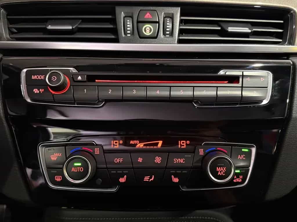 BMW X1 sDrive 18 i xLine*1 HAND*NAVI*LED*SHZG*TEMPO 03/2019-photo-17