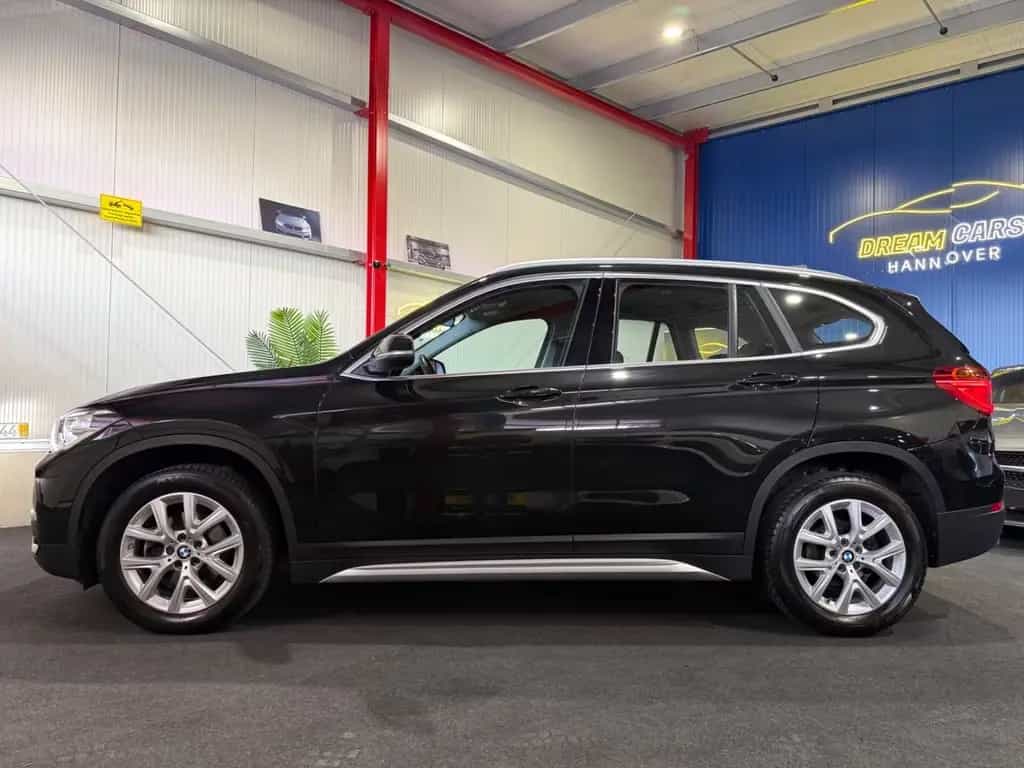 BMW X1 sDrive 18 i xLine*1 HAND*NAVI*LED*SHZG*TEMPO 03/2019-photo-2