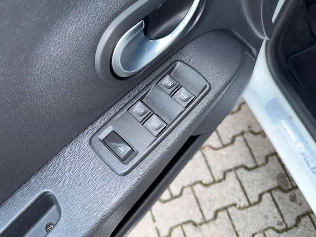 Dacia Lodgy Stepway *7-SITZER*NAVI*SITZH*KAMERA*CARPL 02/2022-photo-33