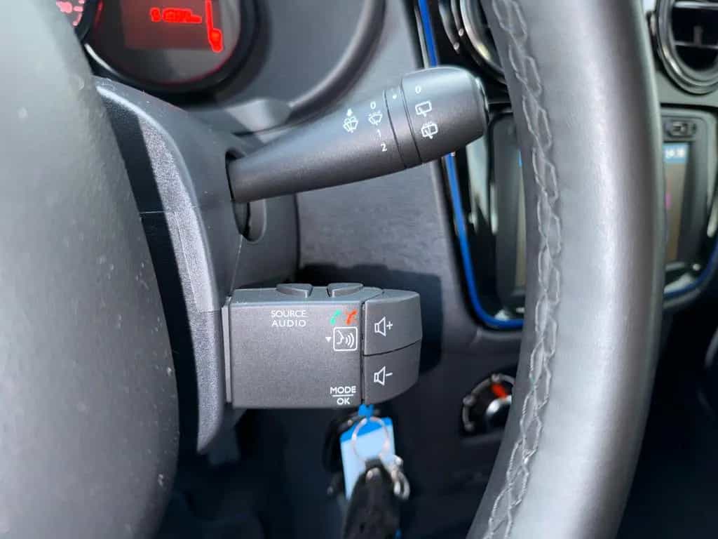 Dacia Lodgy Stepway *7-SITZER*NAVI*SITZH*KAMERA*CARPL 02/2022-photo-38