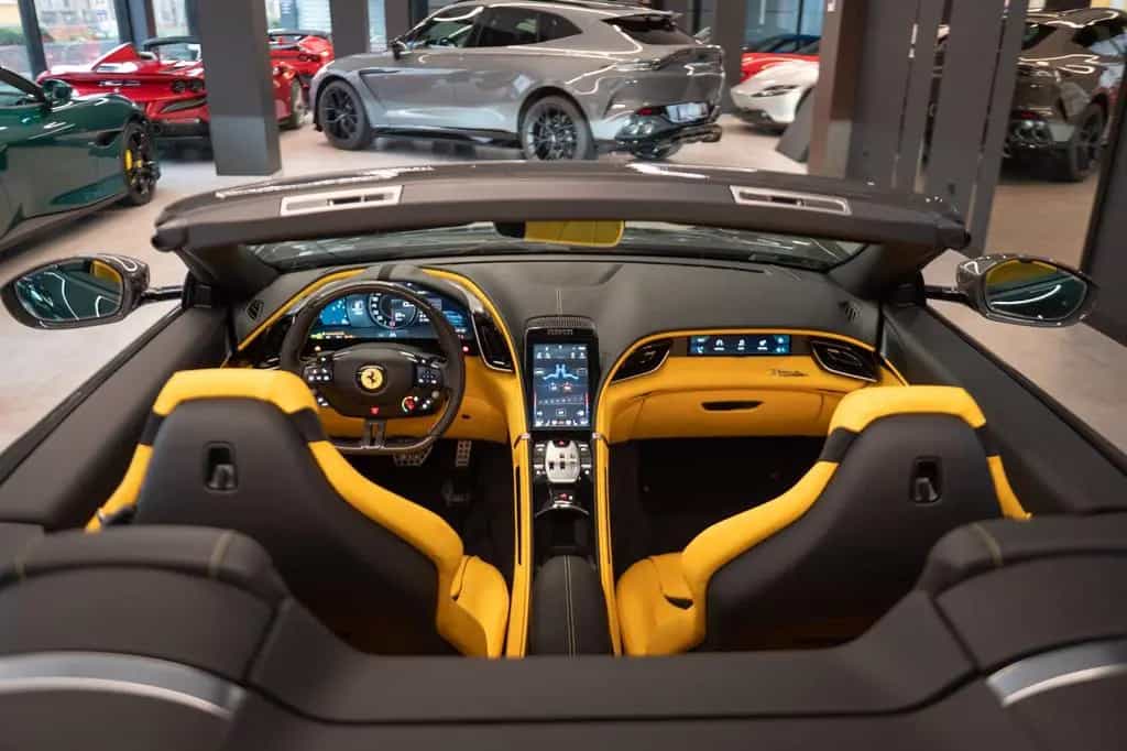 Ferrari Roma Spider 04/2026-photo-11